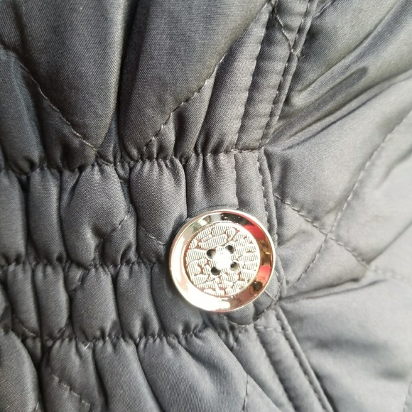 Reversible quilted vest - Picture 4 of 8